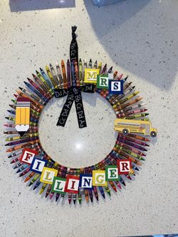 Teacher Crayon Wreath