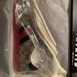 NEW Authentic Gucci Sneakers