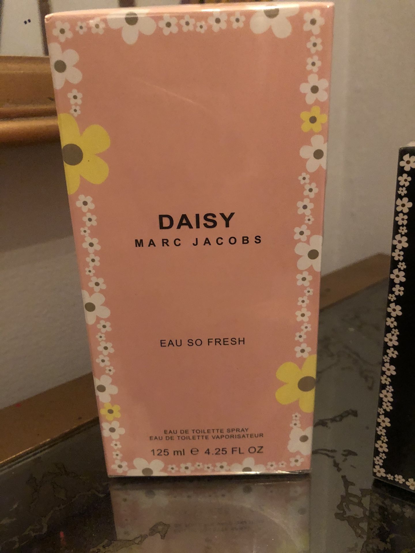 Marc Jacobs Daisy Eau so fresh 4.2 Oz