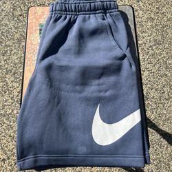 New Men’s Nike Shorts Size Large 