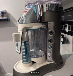 Margaritaville frozen concoction maker
