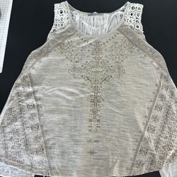 Women’s Tops 