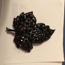 Vintage 1960s Weiss Black Enamel Leaf Brooch Pin