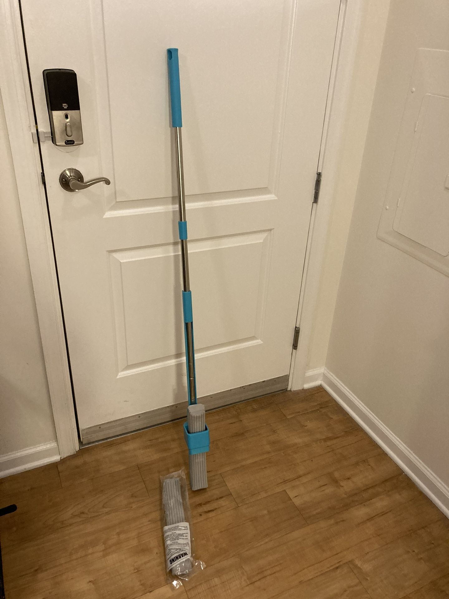 Handimop With Two Mop Heads