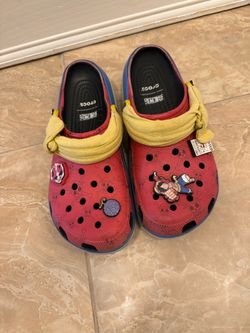 Crocs One piece M10 W12