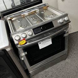 SAMSUNG SLIDE IN GAS RANGE IN STAINLESS STEEL