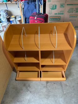 Desk organizer