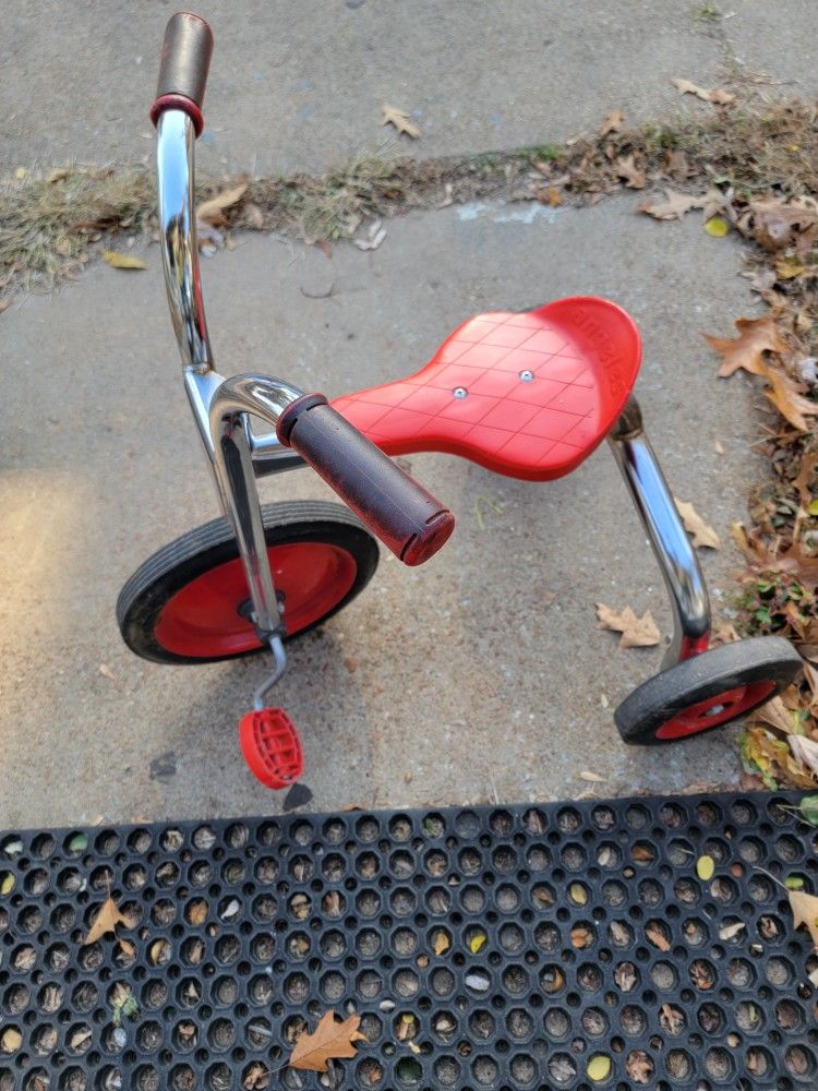 Angeles Silver Rider Tricycle Kids It's heavy