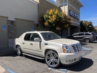 ESCALADE EXT