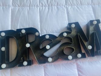 “ Dream “.. wall decor light !!!!!