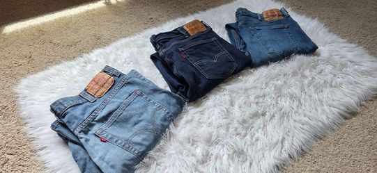3 Pairs Men's Levi's Jeans 38 x 30 - Light, Medium & Dark Wash Denim