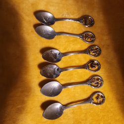 Vintage Souvenier Spoon Collectables Each 5