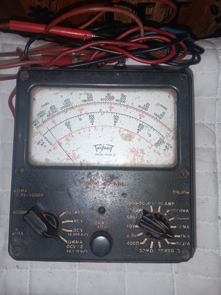 Vintage Triplett Model # 625-N- Red Dot (As Is) For Sale.