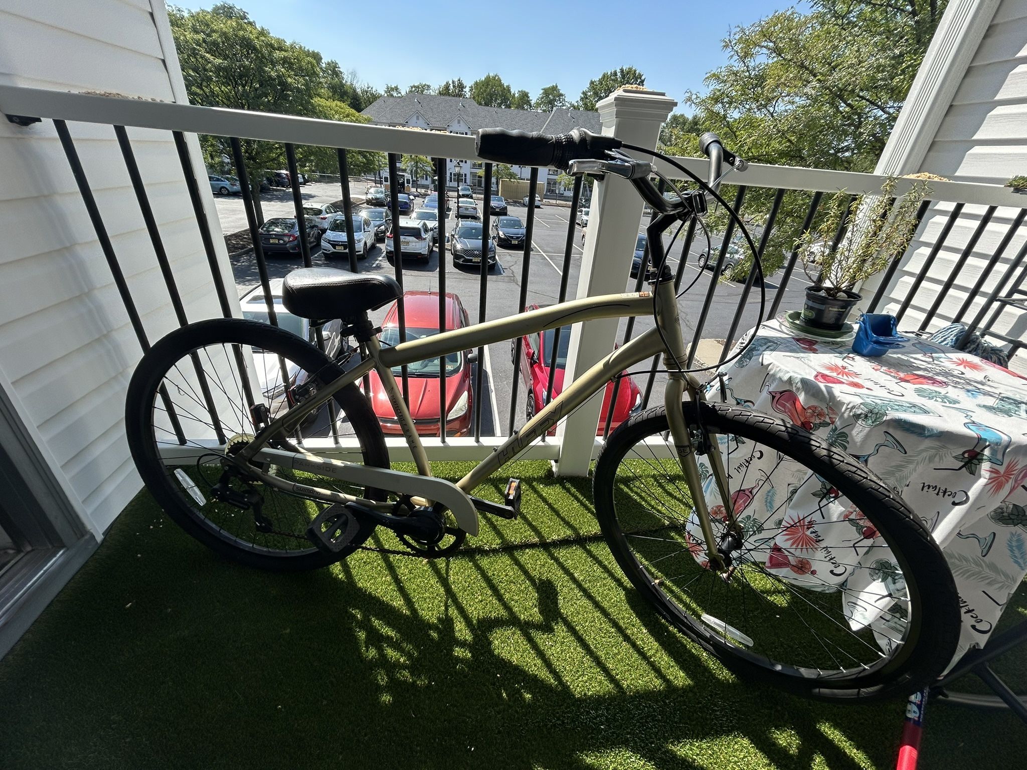 Green Comfort Bike – 7-Speed Cruiser, Excellent Condition