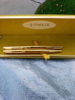 Gold parker pen set