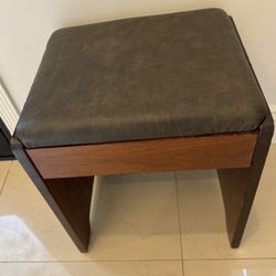 Small Bench With Storage