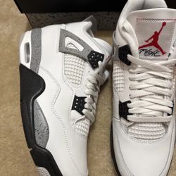Jordan 4 White Cement Size 9.5