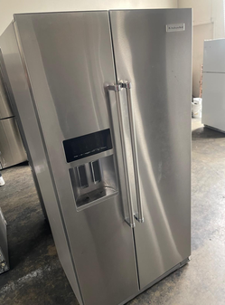 KitchenAid Side‑by‑Side Fridge – Stainless, Ice & Water Dispenser