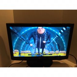 LG 22” HD LCD TV 720p 60hz Model 22LH20 