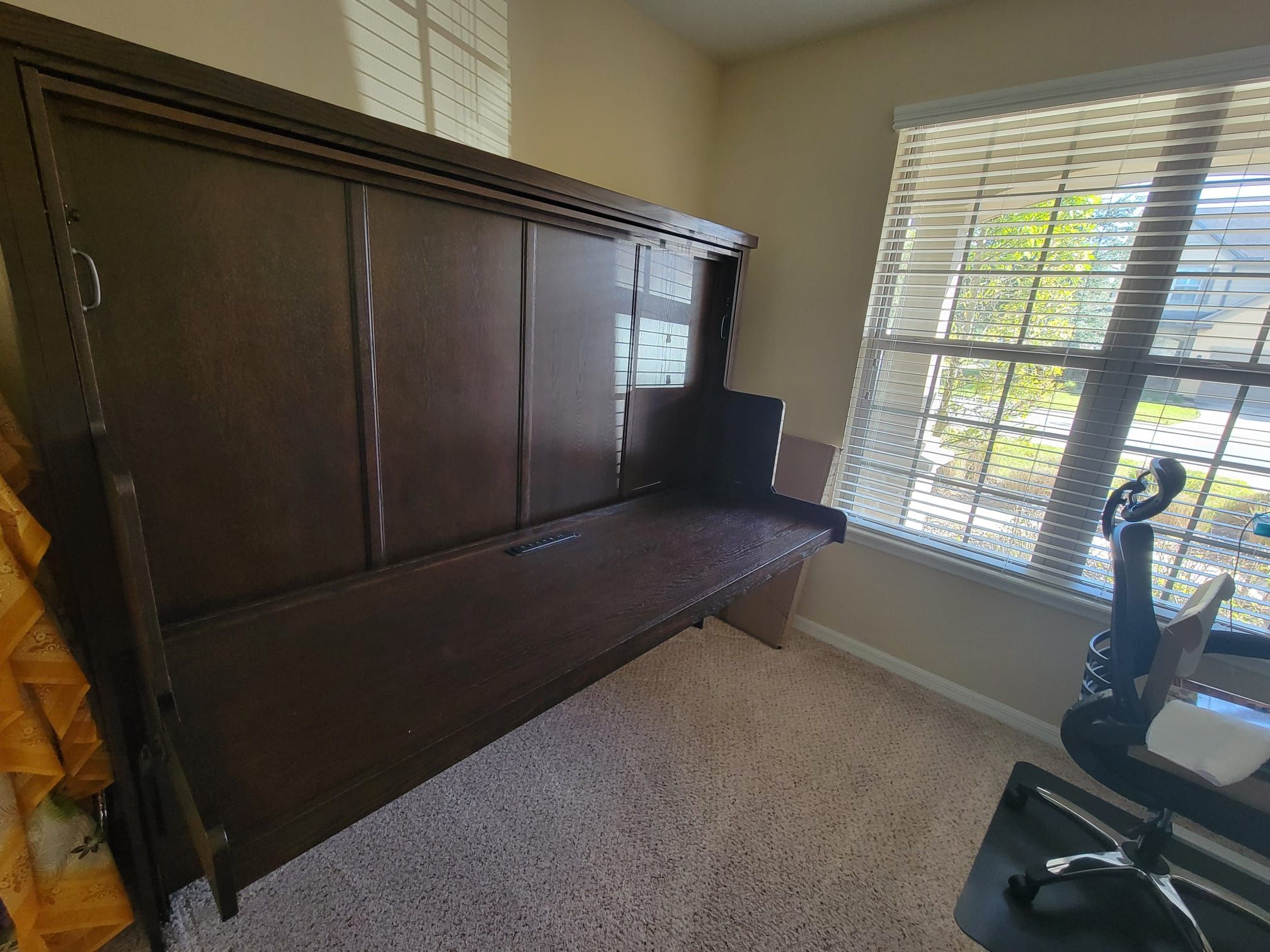 Murphy bed