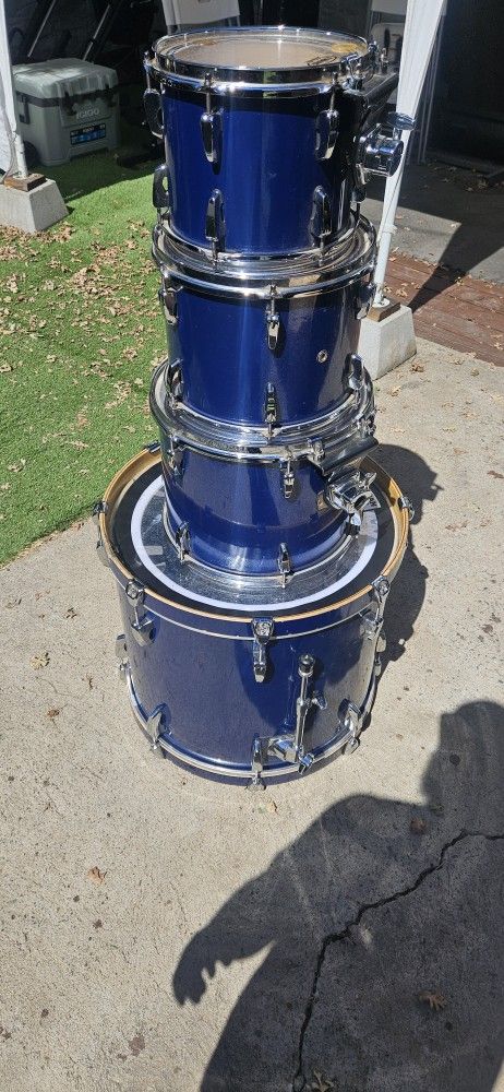 Pearl Drum Set