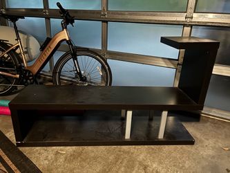 Low bookshelf with side shelf