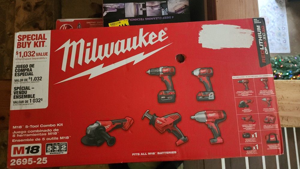 Millwakue 5 tool kit m18 grinder saw drill impact batteries charger bag, new in box retails 450$
Can meet all over washington, brand new in box.