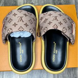 Louis Vuitton Slides Women’s Brand New With Box And Dust Cover