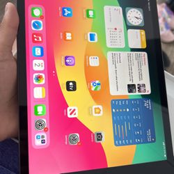 iPad  Series 9