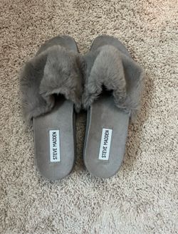 Steve Madden Gray Faux Fur Slide Slippers