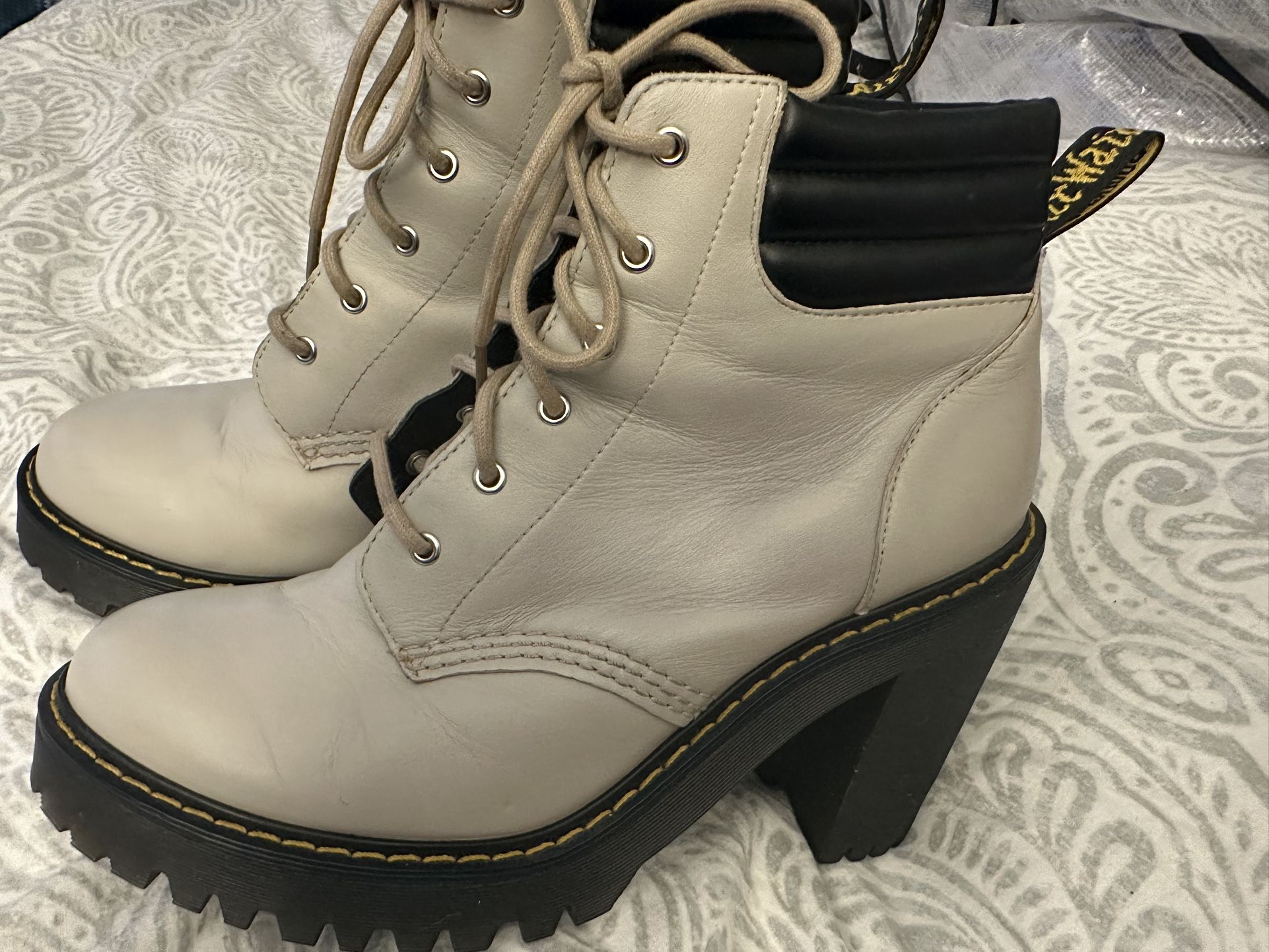 Doc Martins Boots