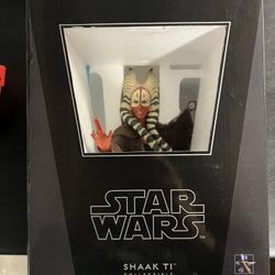 Star Wars Shaak Ti Mini-bust By Gentle Giant 