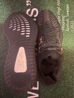 Yezzys (comes with box) size 11