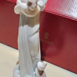 Vintage Lladro Girl Holding Kittens Figurine w/Box 8 Inch # 5(contact info removed)s 