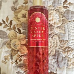 BATH & BODY WORKS "WINTER CANDY APPLE " MIST