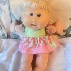 2006 Cabbage Patch Kids Girl  15 Inches