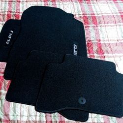 2017 - 2022 KIA NIRO FLOOR MATS AND CARGO COVER SET 