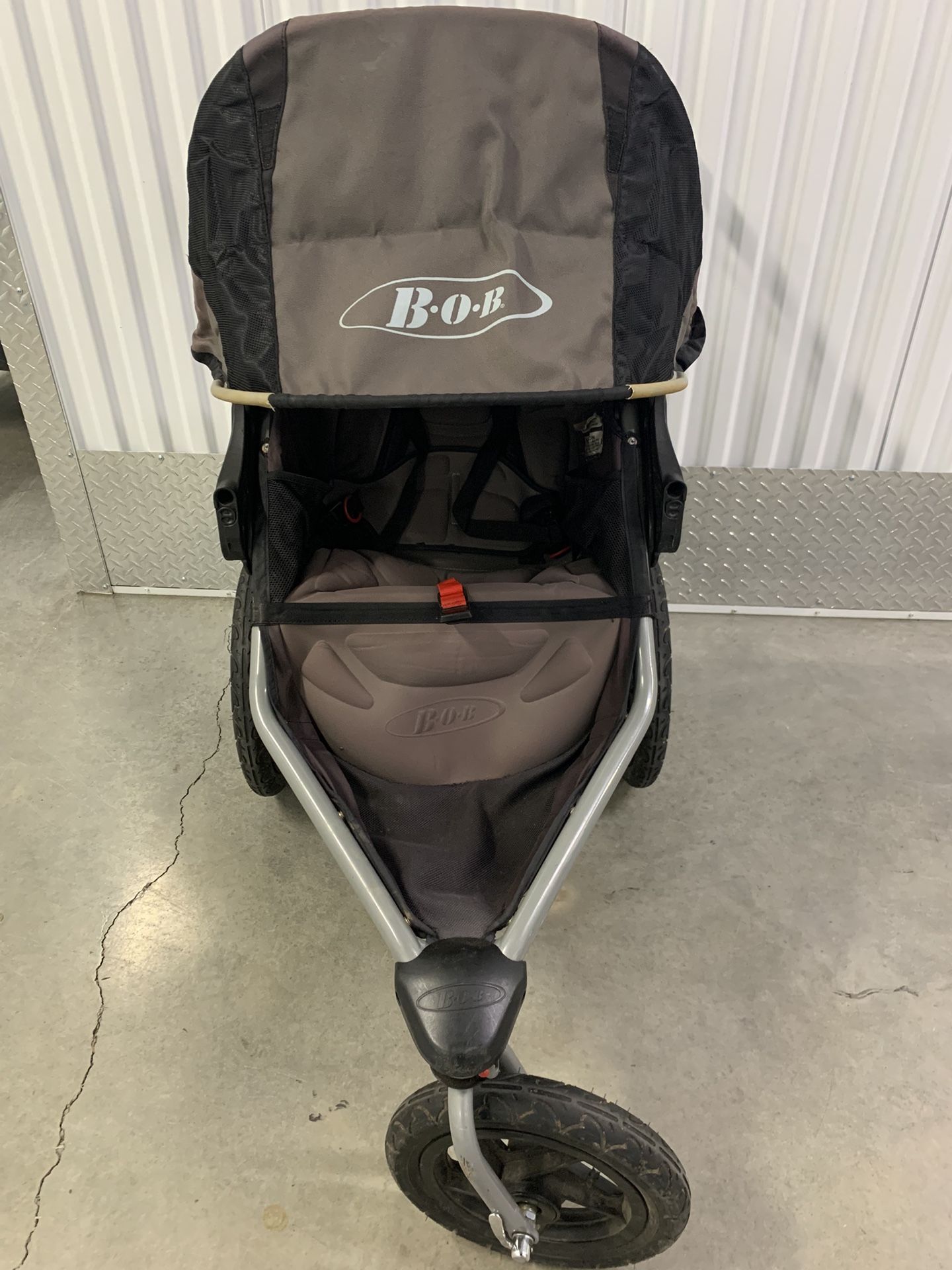 BOB Revolution Sports Edition Jogging Stroller
