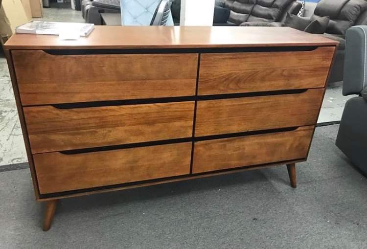 New Mid Century Dresser. Solid Oak & Oak Veneer. 58 X 17 X 35H. Free Delivery!