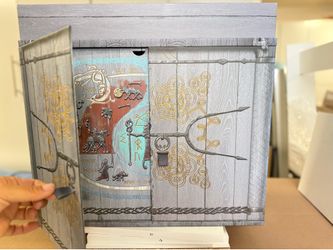 Premium Viking Style Collector Display Box / Storage Chest