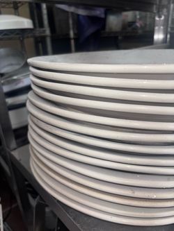 Restaurant plates