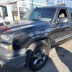 2005 Chevy Silverado 4 Door