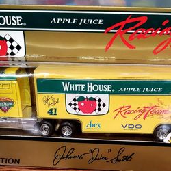 JOHNNY SMITH WHITE HOUSE APPLE JUICE MATCHBOX TRANSPORTER 