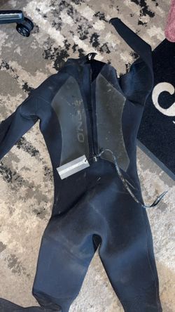 Wet Suit (Medium-Small)