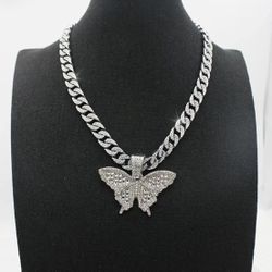 Cuban Link Necklace With Butterfly Pendant 