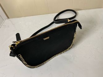 Authentic Giani Bernini Women's Black  Leather Bag.