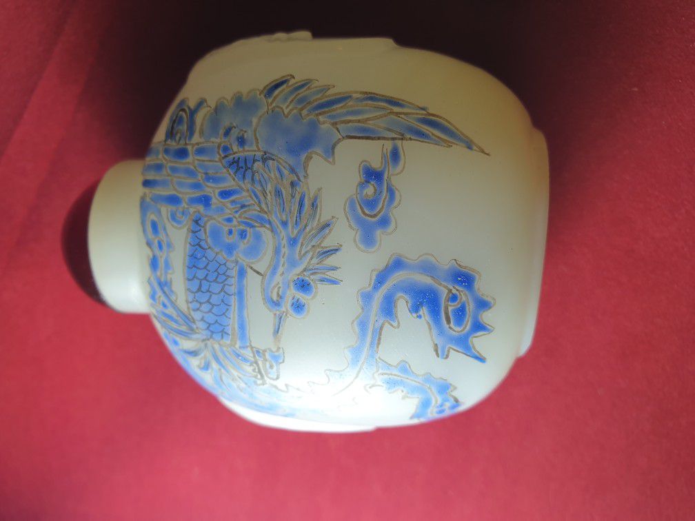 Antique White jade blue dragon hand paint snuff bottle