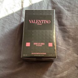 Valentino Perfume 