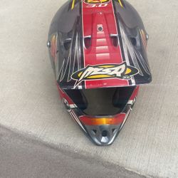 Off-Road Helmet. (L)