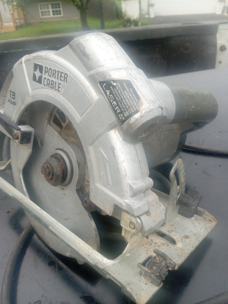 7 1/4 Porter Cable Saw With Attached Laser